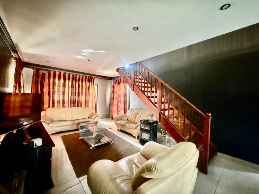 3 Bedroom Property for Sale in Meerhof North West